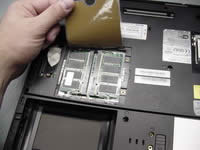 Remove laptop memory